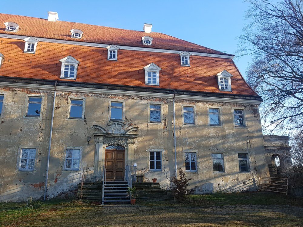 Schloss Wiederoda im Herbst