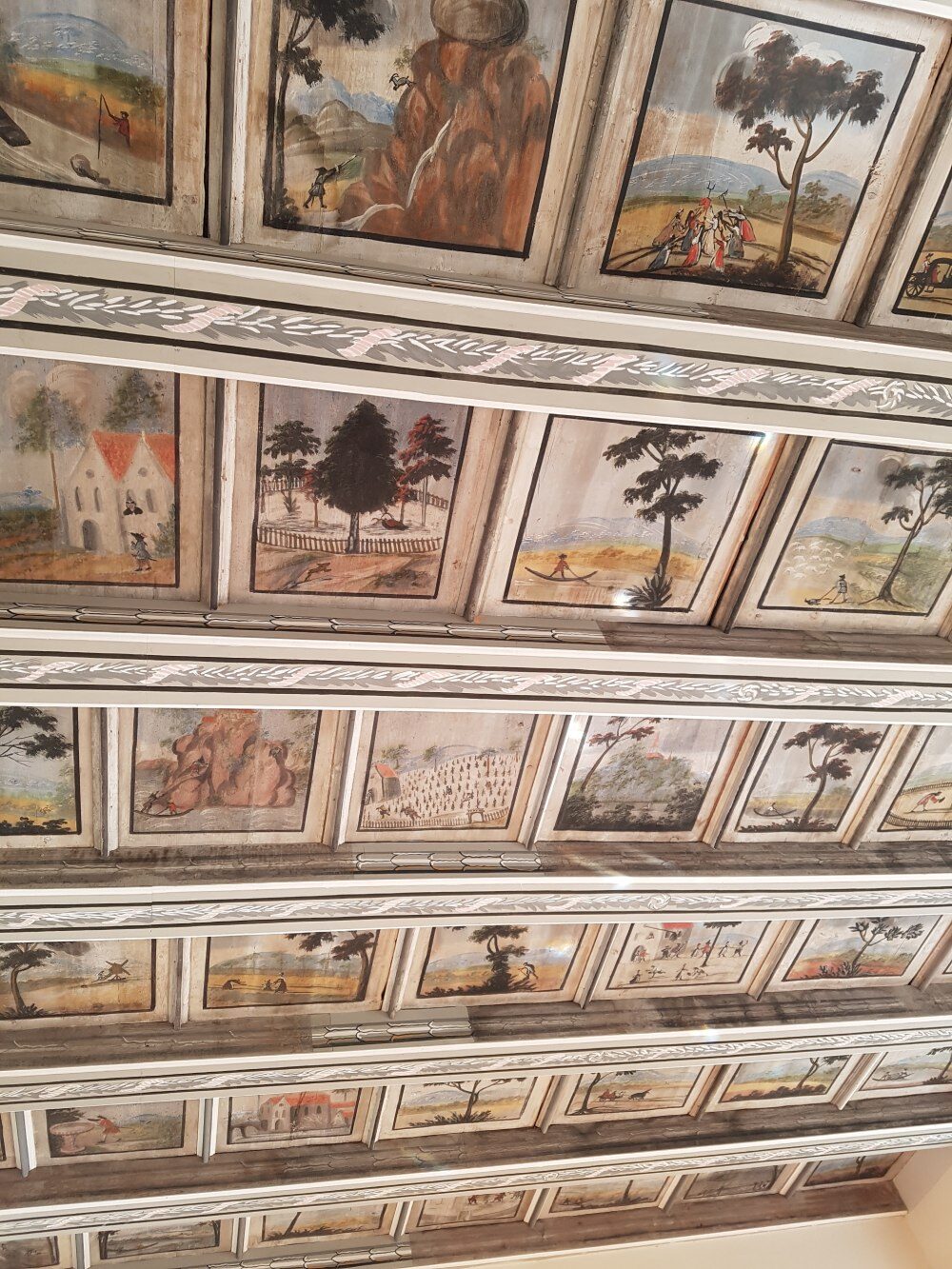 Historische Deckenmalerei im Schloss
